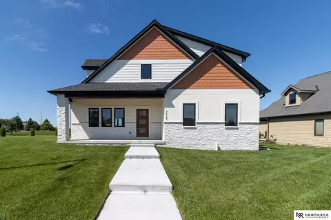 7769 S 94th Bay Bay, Lincoln, NE 68526