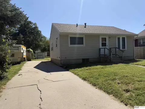 4815 Judson St, Lincoln, NE 68504