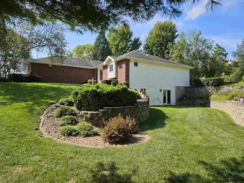 120 N 18 St, Tekamah, NE 68061