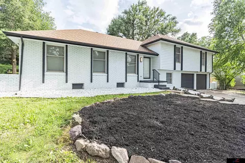 16559 Dorcas St, Omaha, NE 68130