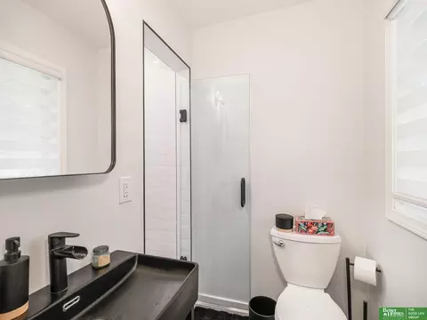 Bath - 11418 Pierce St, Omaha, NE 68144 photo 1 of 3