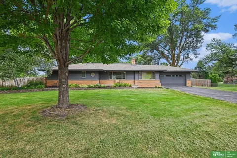 Exterior - 11418 Pierce St, Omaha, NE 68144 photo 1 of 4