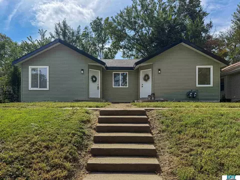 3069 T St, Lincoln, NE 68503