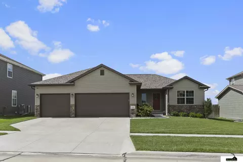 7325 N 9th St, Lincoln, NE 68521