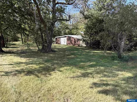 Exterior - 1002 N E St, Fairfield, NE 68938 photo 20 of 41