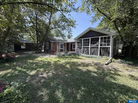 Exterior - 1002 N E St, Fairfield, NE 68938 photo 3 of 41