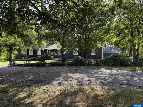 Exterior - 1002 N E St, Fairfield, NE 68938 photo 36 of 41