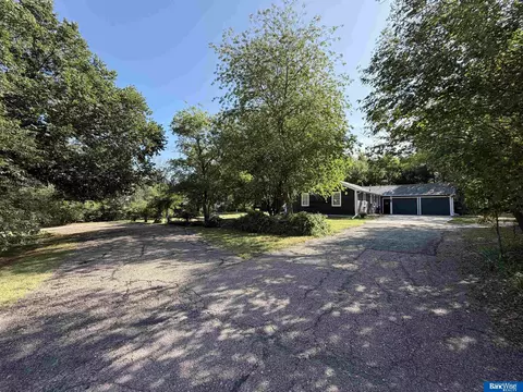 Exterior - 1002 N E St, Fairfield, NE 68938 photo 34 of 41