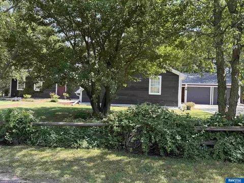 Exterior - 1002 N E St, Fairfield, NE 68938 photo 7 of 41
