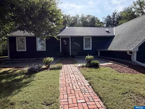 Exterior - 1002 N E St, Fairfield, NE 68938 photo 12 of 41