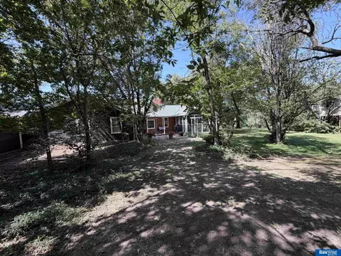 Exterior - 1002 N E St, Fairfield, NE 68938 photo 5 of 41