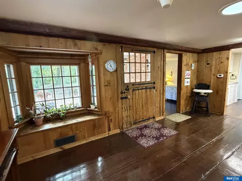 Entry Way - 1002 N E St, Fairfield, NE 68938 photo 3 of 5