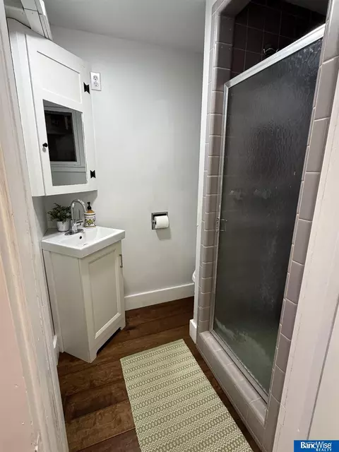 Bath - 1002 N E St, Fairfield, NE 68938 photo 5 of 8