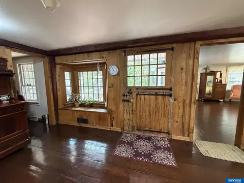 Entry Way - 1002 N E St, Fairfield, NE 68938 photo 4 of 5