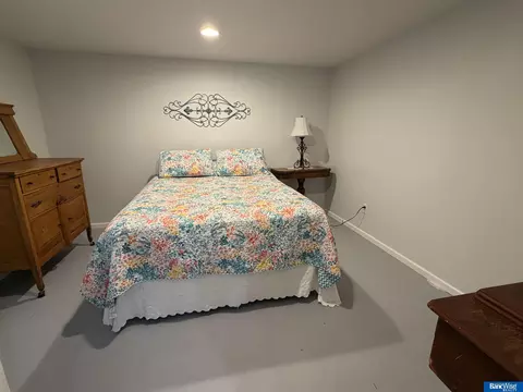 Bedroom - 1002 N E St, Fairfield, NE 68938 photo 8 of 11
