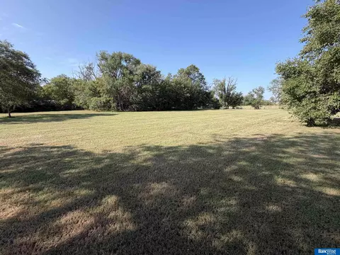 Exterior - 1002 N E St, Fairfield, NE 68938 photo 19 of 41