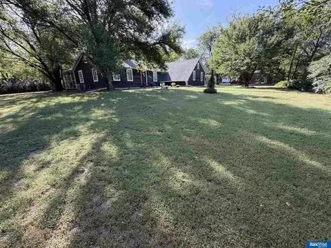 Exterior - 1002 N E St, Fairfield, NE 68938 photo 14 of 41