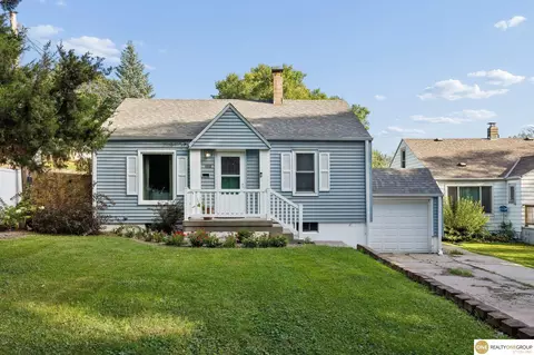 4916 Gretchen Ave, Omaha, NE 68104