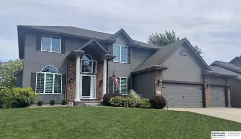 18822 Lillian St, Omaha, NE 68136