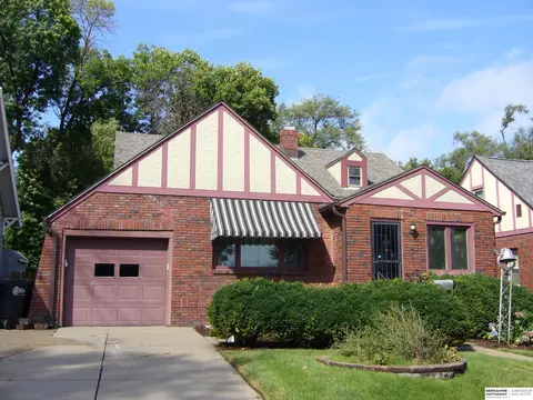 2508 S 31 St, Omaha, NE 68105