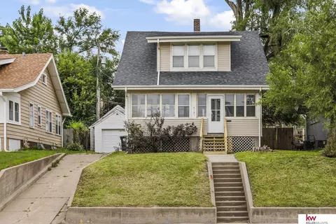 4323 Leavenworth St, Omaha, NE 68105