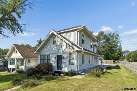 1824 N 32nd St, Omaha, NE 68111