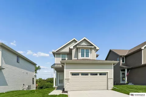 11260 Portage Dr, Papillion, NE 68046