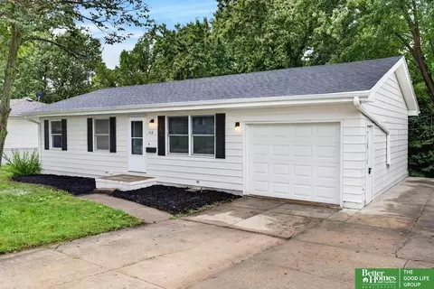112 Wesgaye St, Gretna, NE 68028