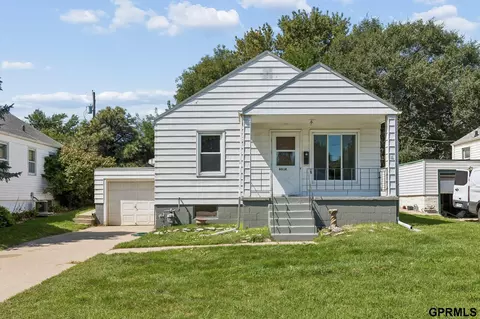 6044 S 36th Ave, Omaha, NE 68107