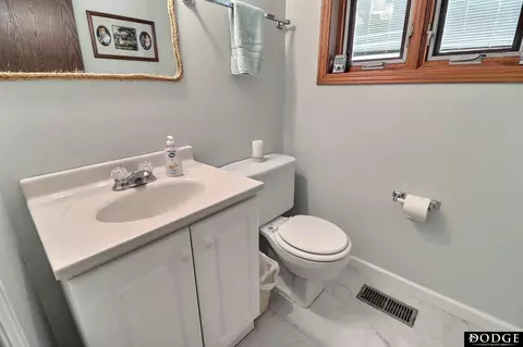 Bath - 409 11th St, Scribner, NE 68057 photo 2 of 3