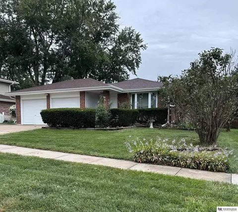 14321 Eastbourne St, Waverly, NE 68462