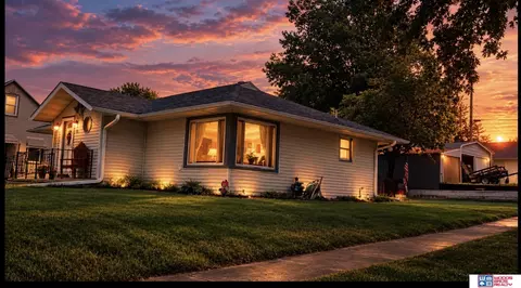1502 F St, Fairbury, NE 68352