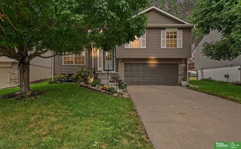 12906 Vernon Ave, Omaha, NE 68164
