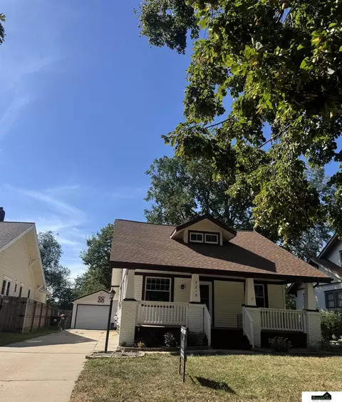 721 S 32nd St, Lincoln, NE 68510