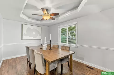 Dining - 910 Wolf Ln, Bellevue, NE 68005 photo 2 of 7
