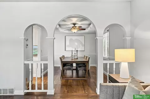 Dining - 910 Wolf Ln, Bellevue, NE 68005 photo 6 of 7
