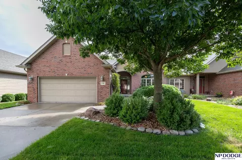 7514 Kentwell Ln, Lincoln, NE 68516
