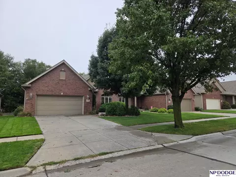 7514 Kentwell Ln, Lincoln, NE 68516
