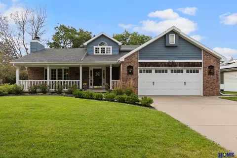 6743 S 41st St, Lincoln, NE 68516