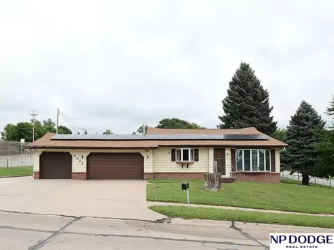 6901 S 53 St, Omaha, NE 68157