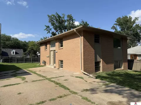 3310 Y St, Lincoln, NE 68503