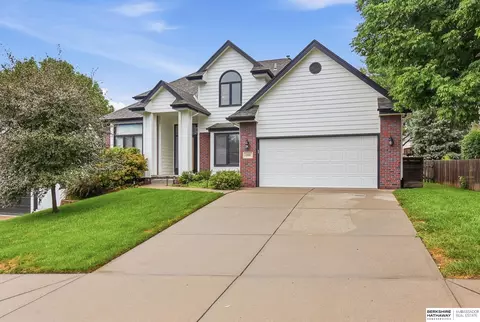 13608 Sahler St, Omaha, NE 68164