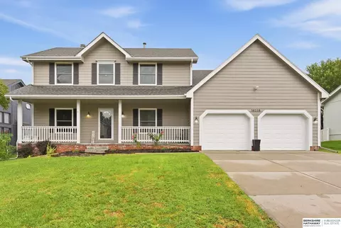 16216 Parker St, Omaha, NE 68118