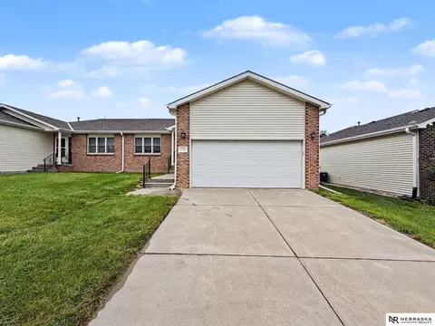 4941 S 78th St, Lincoln, NE 68516