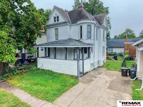 3007 R St, Lincoln, NE 68503