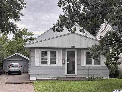 4831 Pine St, Omaha, NE 68106
