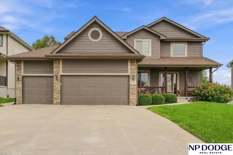 19353 G St, Omaha, NE 68135