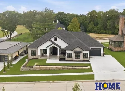 6326 Carveth Ct, Lincoln, NE 68516