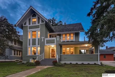 3214 Center St, Omaha, NE 68105
