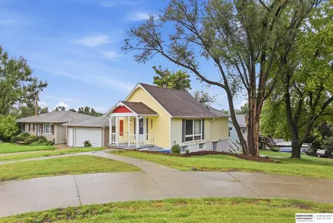 3607 S 67 St, Omaha, NE 68106